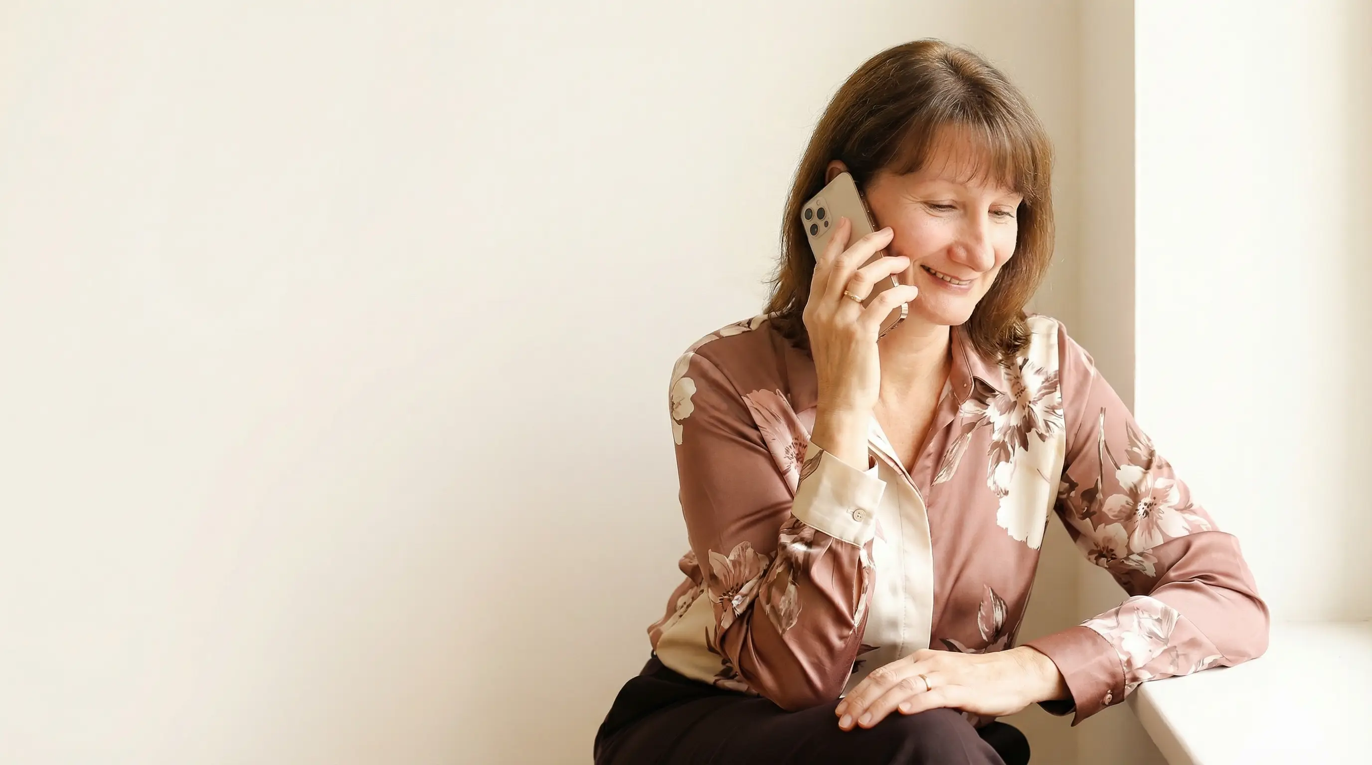 Doris Schröder am Telefon
